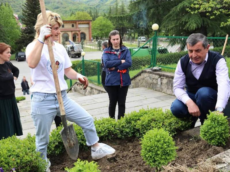 ცაგერის მუნიციპალიტეტის მერის გიორგი ნემსაძის ინიციატივით და მერიის ორგანიზებით ქალაქ...